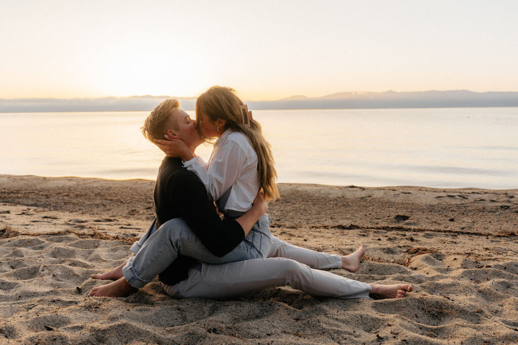 lake tahoe engagement photos