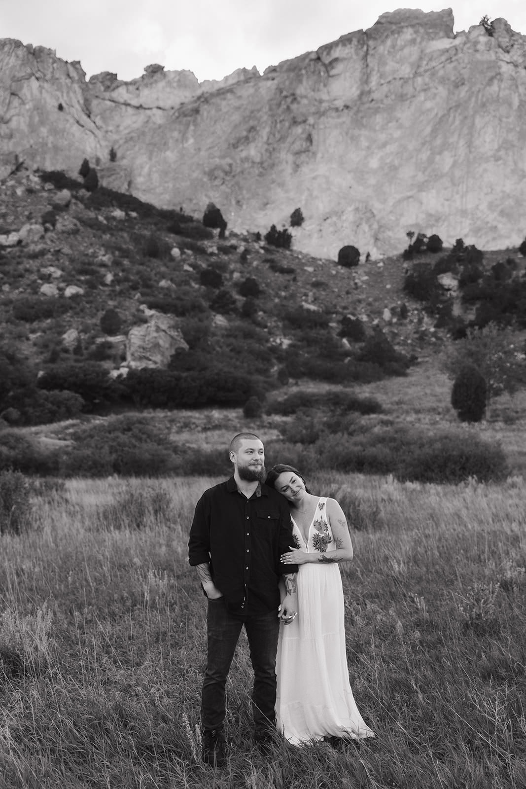 garden of the gods engagement photos