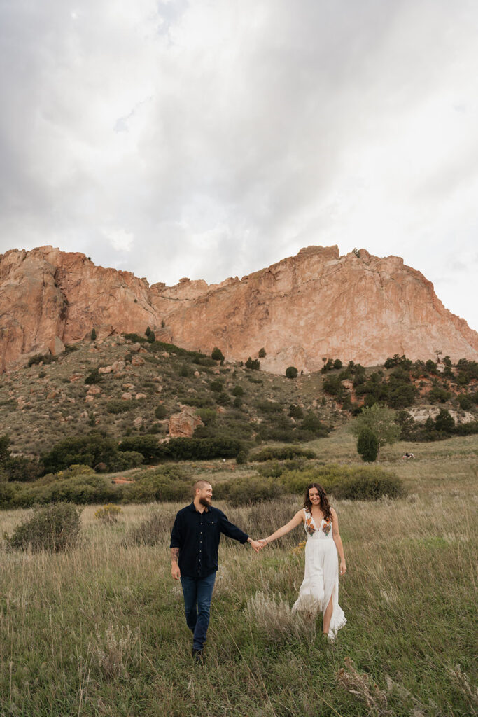 garden of the gods engagement photos