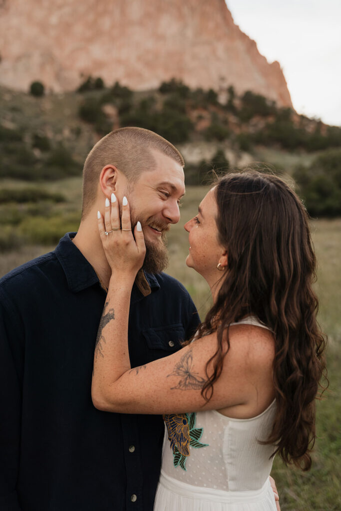 garden of the gods engagement photos