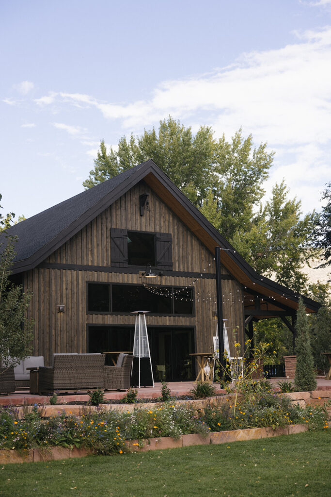 lyons riverbend wedding