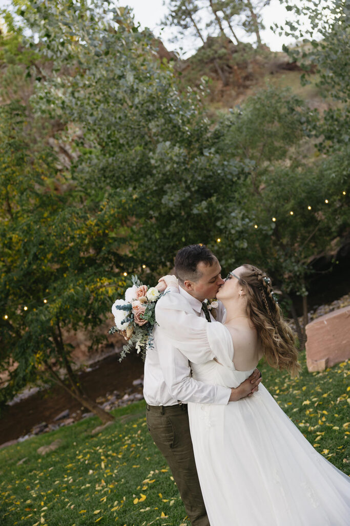 lyons riverbend wedding
