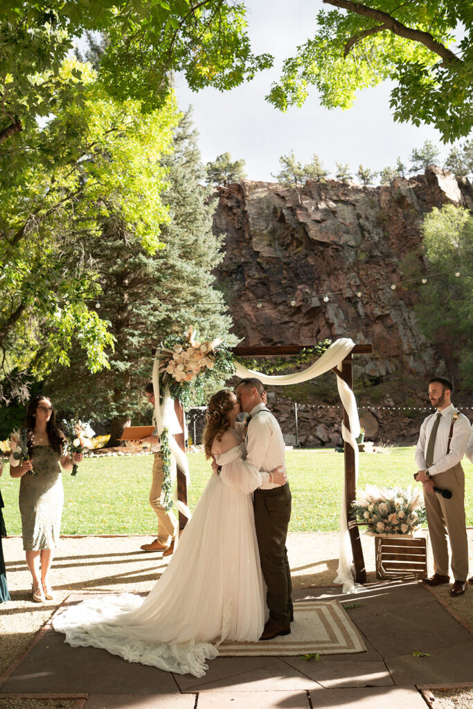 lyons riverbend wedding