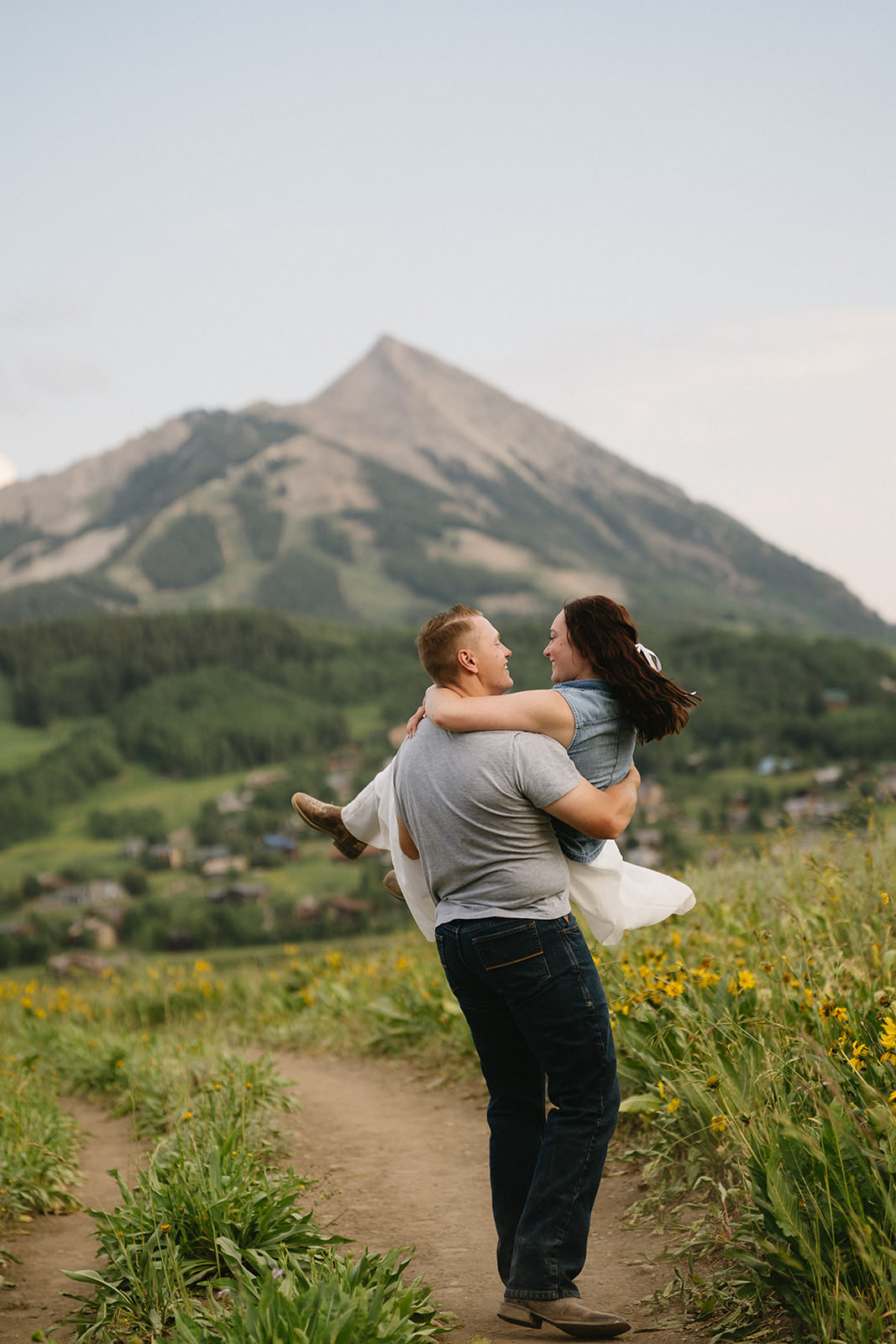 crested butte engagement photos