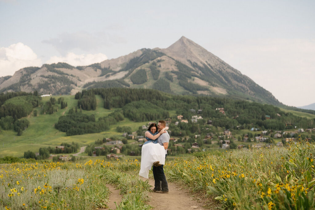 crested butte engagement photos