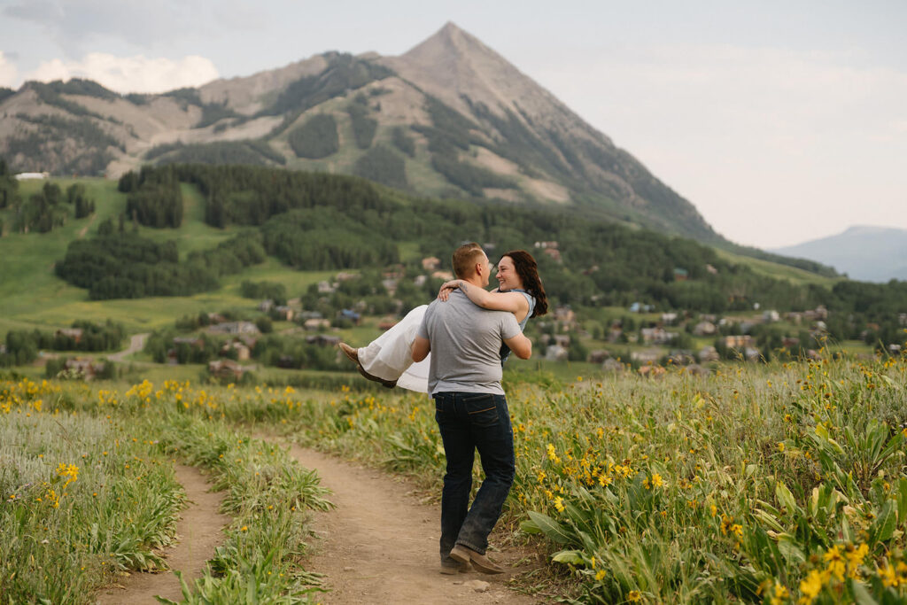 crested butte engagement photos